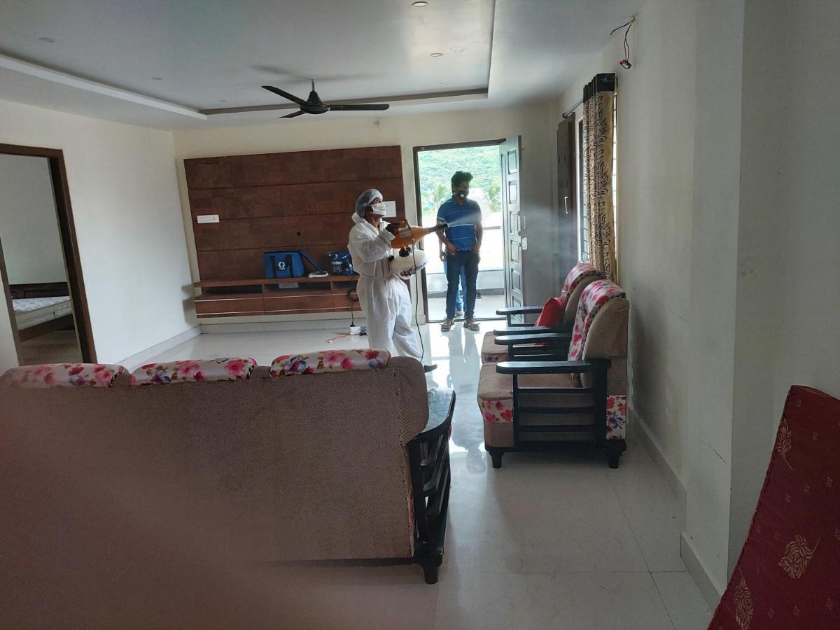 Feel Like Home -Guest House Near Tenneti Park Visakhapatnam Bagian luar foto